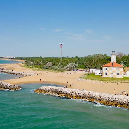 1 Bedroom Awesome In Appartamento Bibione