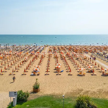 1 Bedroom Awesome In Appartamento *